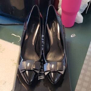 WHBM Robyn Black Patent High Heels Size 6.5 NIB
